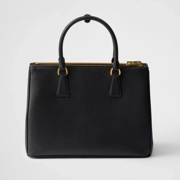 Authentic Prada large Saffiano Leather Bag -  (Retails for $5100) - Picture 4 of 16